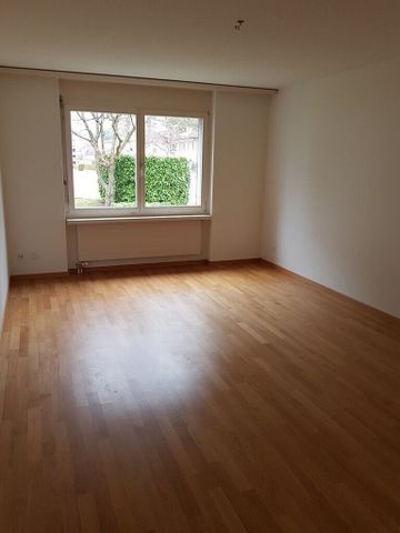Grosszügige 3.5-Zimmerwohnung im Zentrum von Glattfelden - Foto 3