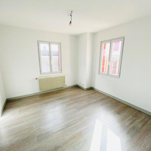 Location Appartement 1 pièce 33m² CHARNAY LES MACON 71850 - Photo 1