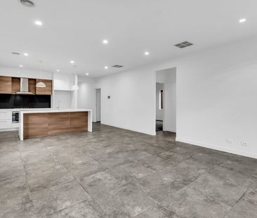 Beautiful Home in Family Friendly Pocket - Photo 5