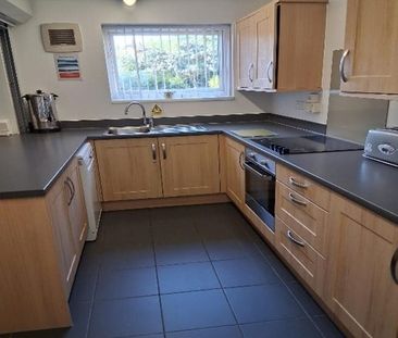 1 Bed Flat, Pine Lodge, L4 - Photo 4