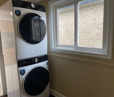 For Lease - 166 Hupfield Trail Unit# Front Unit, Toronto, Ontario - Photo 5