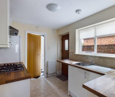 1 bedroom house to rent - Photo 2