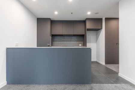 Lake View Luxury Two-Bedroom Apartment in the Heart of Belconnen - Photo 5