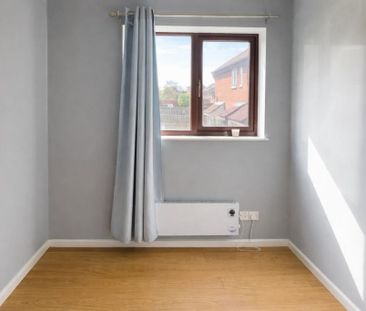 2 bedroom semi-detached house to rent - Photo 4