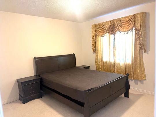 For Lease - 79 Beare Trail, Newmarket, Ontario - Photo 1