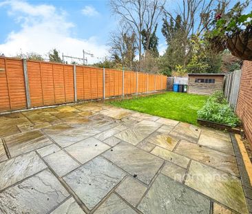 3 bedroom terraced house to rent - Photo 4