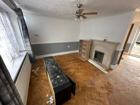 3 bedroom terraced house to rent - Photo 4