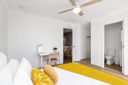 Rockingham - Photo 4