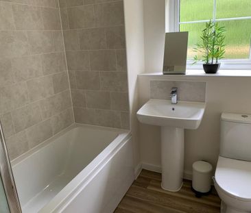 2 bedroom flat to rent - Photo 5