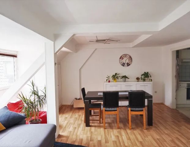 Helle 2-Zimmer-Dachgeschosswohnung in Rüttenscheid - Photo 1