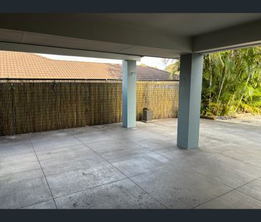 10 Abbey Rose Way, Nerang, Qld 4211 - Photo 6