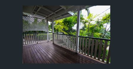 Private Home in Convenient Location - Photo 3