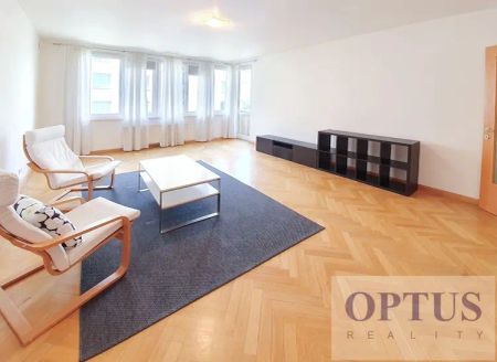 P2 Vinohrady, ul. U Zvonařky, nadstandardní byt 2 + k. k., balkón, 74 m - Photo 2