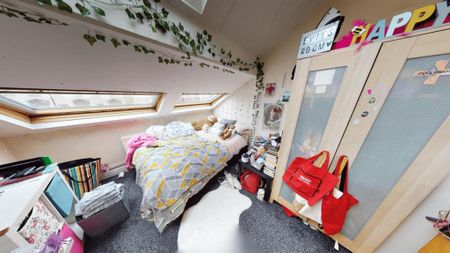 3 bedroom flat to rent - Photo 2