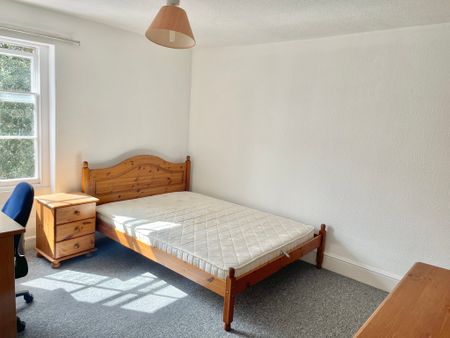 4 bedroom Four Double Bedroom Student Property to rent - Photo 3