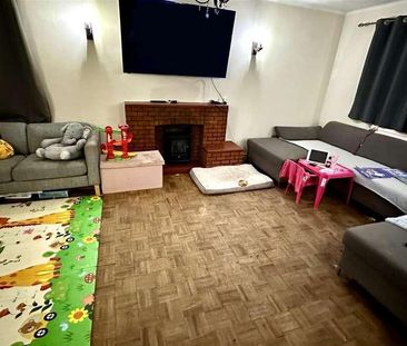 Cove Road, Farnborough, GU14 - Photo 1