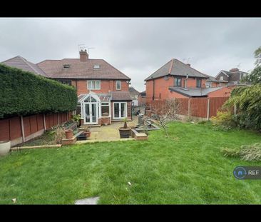 3 bedroom semi-detached house to rent - Photo 2