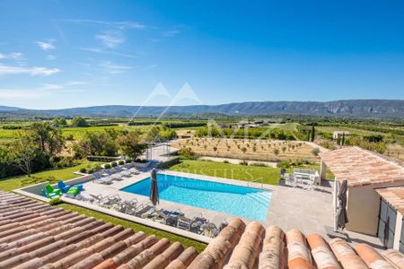 Gordes - Belle maison de vacances avec piscine chauffée et vue exceptionnelle sur le Luberon - Photo 4