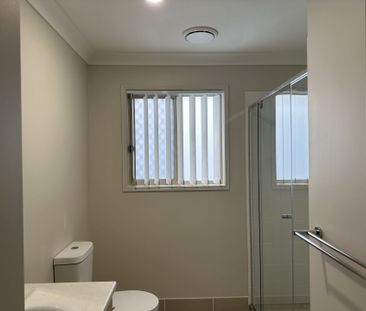 Charming 1-Bedroom Home with Covered Patio & Garage.. - Photo 4