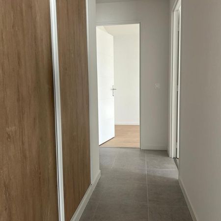 Location Appartement 3 pièces 64m² CHALLES LES EAUX 73190 - Photo 4