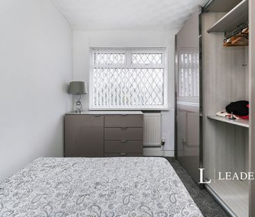 3 bedroom house to rent Richmond Avenue, L21 - Photo 2