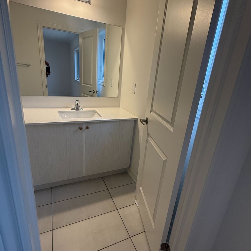 For Lease - 103 Sanderson Drive, Kawartha Lakes, Ontario - Photo 1