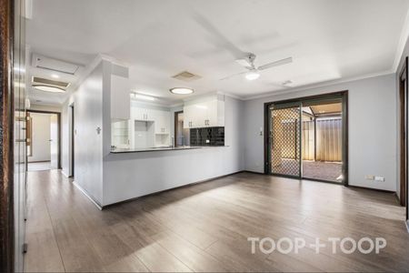 Modern Family Oasis - Photo 3