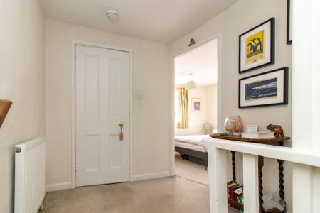 2 bedroom terraced house to rent - Photo 2