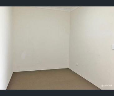 Spacious First Floor Apartment in Prime Location... - Photo 1