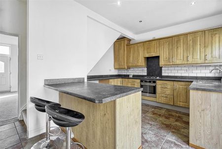 House to rent - Photo 4