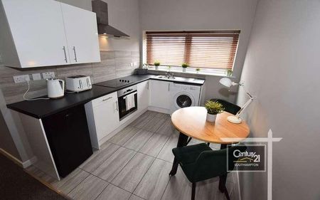 |ref: |, Bedford Place Southampton, SO15 - Photo 2