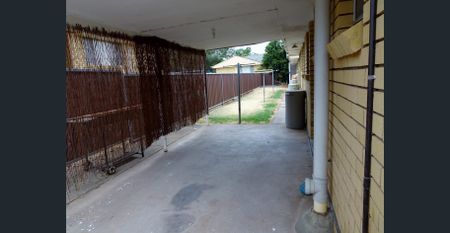 NEAT & MODERN 2 BEDROOM UNIT - Photo 5