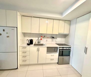 2 Bedrooms on Hobson St - Photo 6