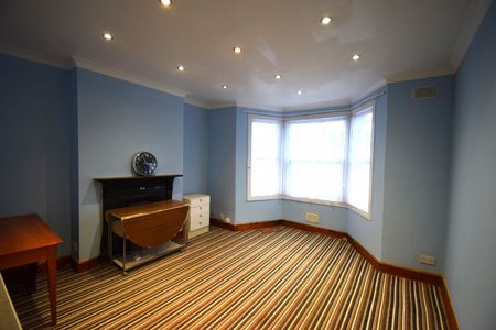 Two bedroom first floor flat close to seven king station-1899 pcm - Photo 2