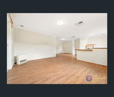4 Southmead Green, Erskine, WA 6210 - Photo 2