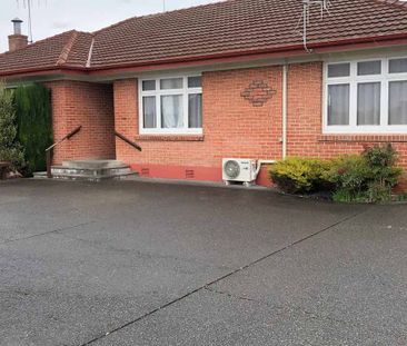 Charming family home - Photo 3