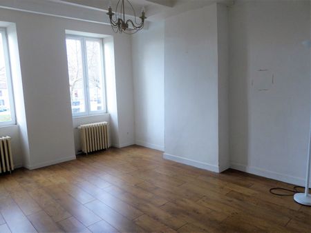 Location Maison 5 pièces 120m² JARNAC 16200 - Photo 5