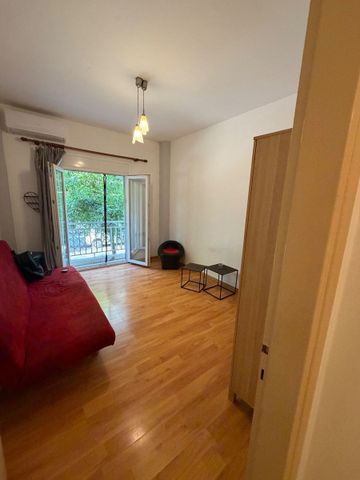Studio/Γκαρσονιέρα για ενοικίαση Κέντρο (Χαριλάου) - Photo 5