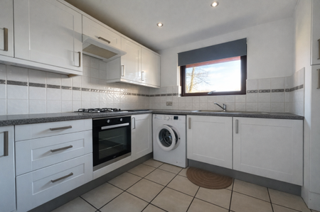 Somerford Way, Chris..., Francesca Court, BH23 3QN, Christchurch - Photo 2