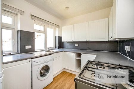 Mungo Park Road, Elm Park, RM13 7PL, Property for rent - Photo 4