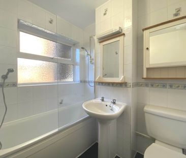 Price £1,550 pcm - Available 16/12/2025 - Unfurnished - Photo 3