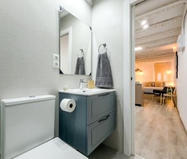 Carrer dEn Robador, Barcelona, Catalonia 08001 - Photo 5