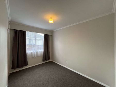 Wainuiomata 3 Bedrooms - Photo 3