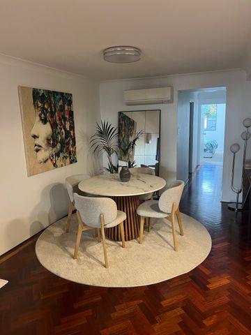 Redfern - Photo 3