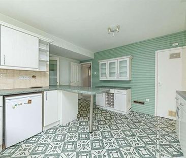 Glebelands Road, Wokingham, RG40 - Photo 1