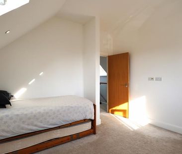 3 bedroom flat to rent - Photo 1