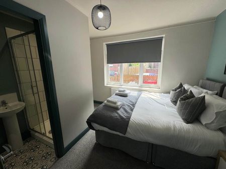 Cobden Terrace (Room 3), Farnley, Leeds - Photo 2