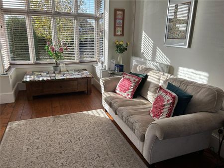 3 bedroom detached house to rent - Photo 2