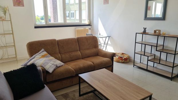 Bel appartement meublé de trois pièces avec 1 chambre - Photo 1
