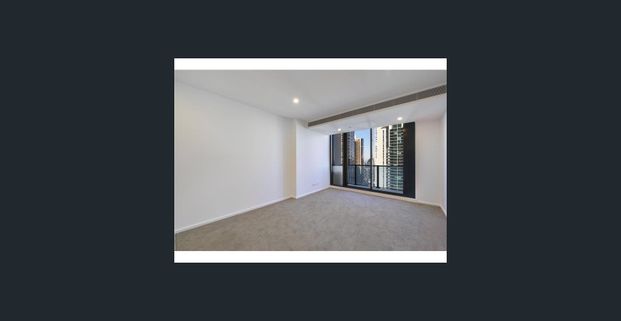 Luxurious 1 bedroom Apartment - Photo 1
